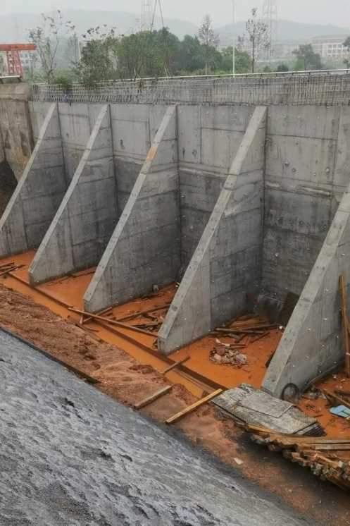 聊城东昌府区锚杆式挡土墙